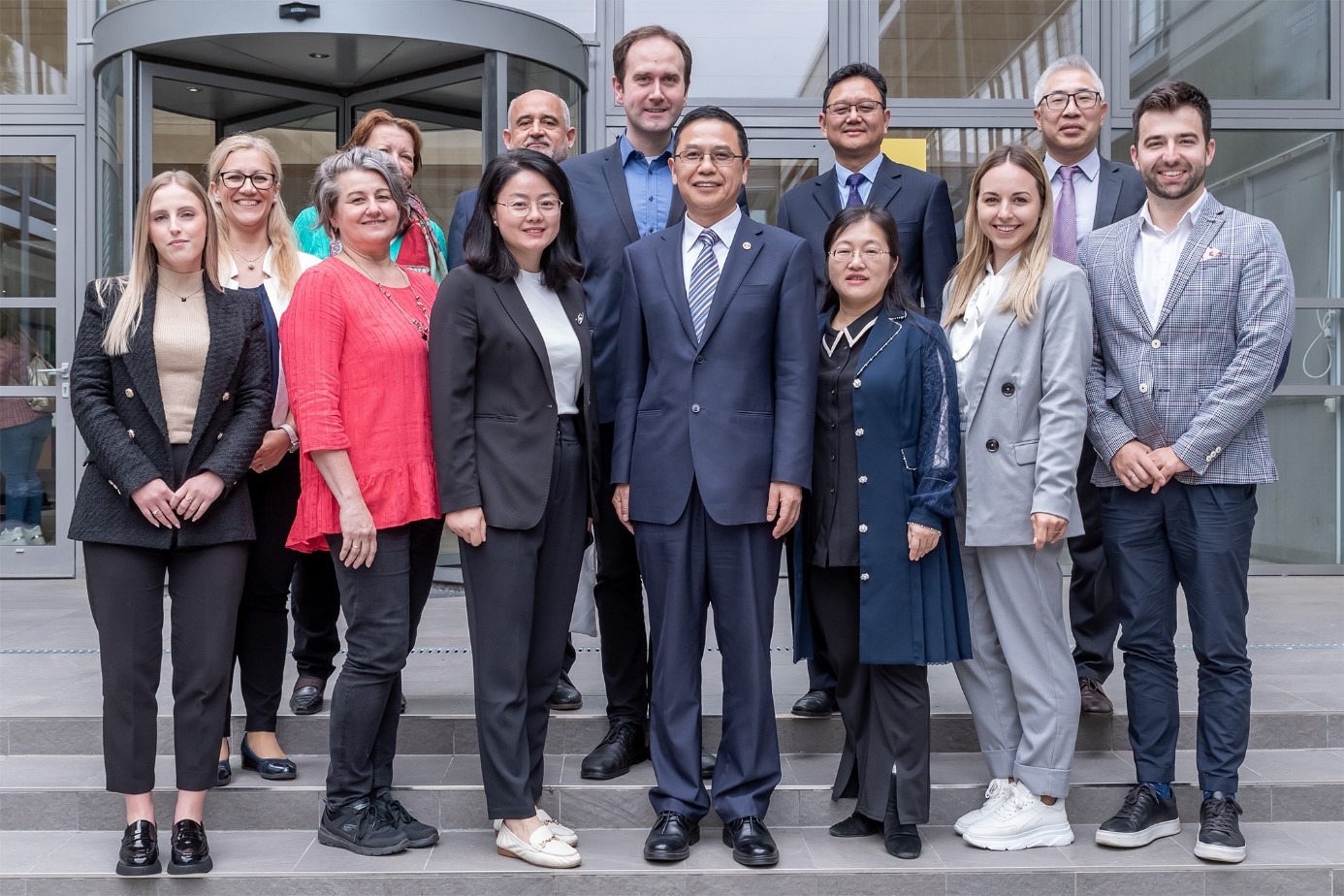 The delegation of the Shanghai University of International Business and Economics was welcomed by the staff of Széchenyi István University on the campus of Győr 